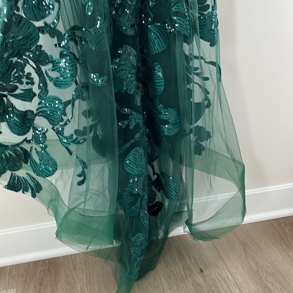 JOVANI Women Sequin Sleeveless Long Olive Oil Evening Gown Size 14 - Picture 8 of 14